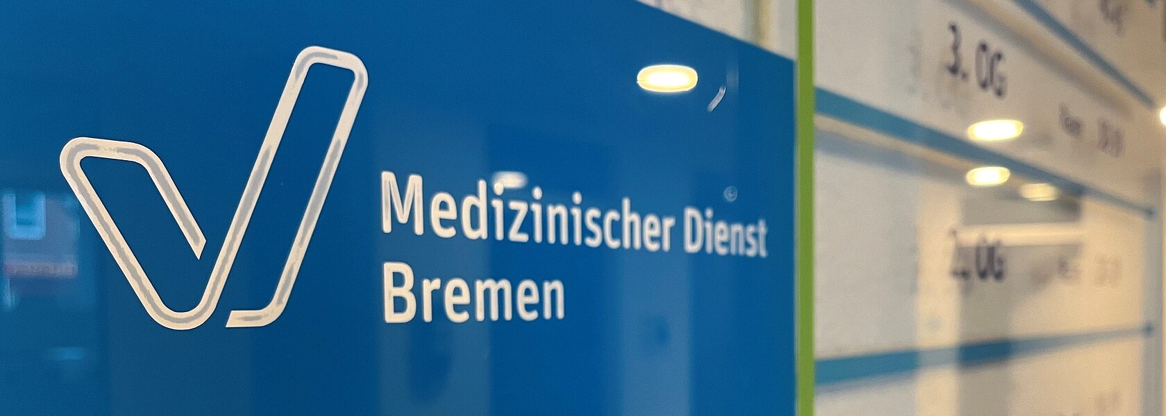 Bild zeigt Eingangsbereich und Logo des MD Bremen